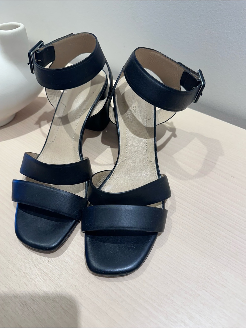 Scanlan Theodore Black Leather Block Heel Sandals 40